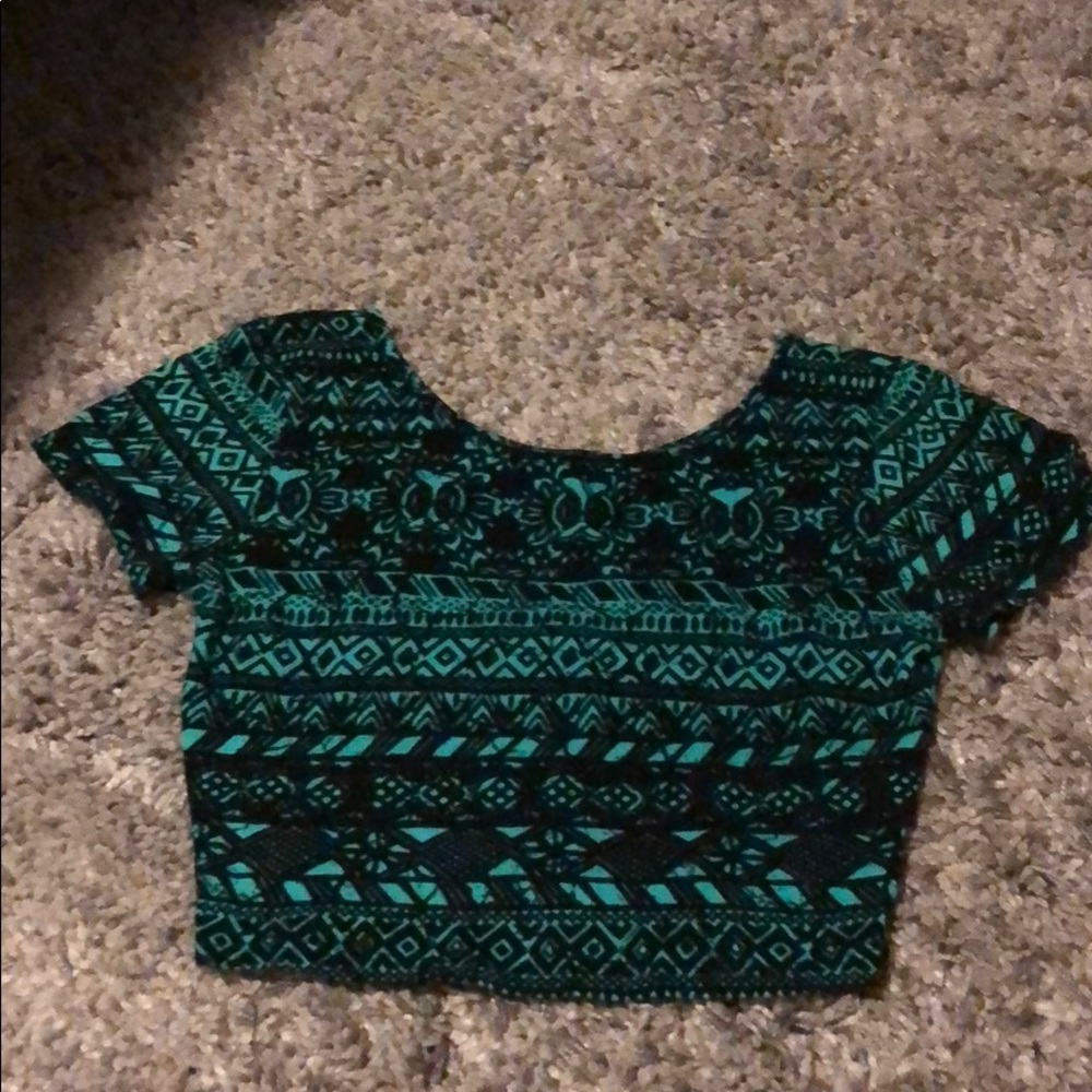 Crop top